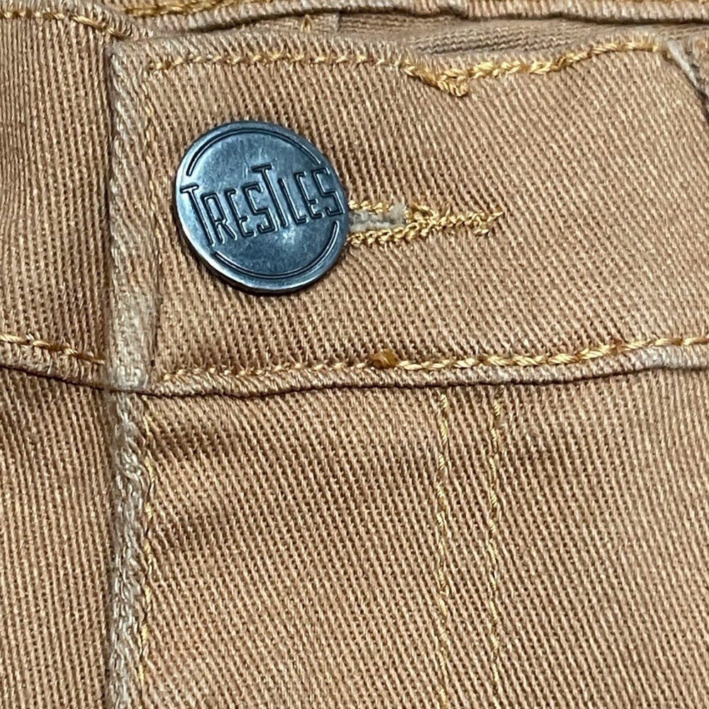 Stylish Tan Distressed Women's Straight Leg Jeans - Picture 8 of 14